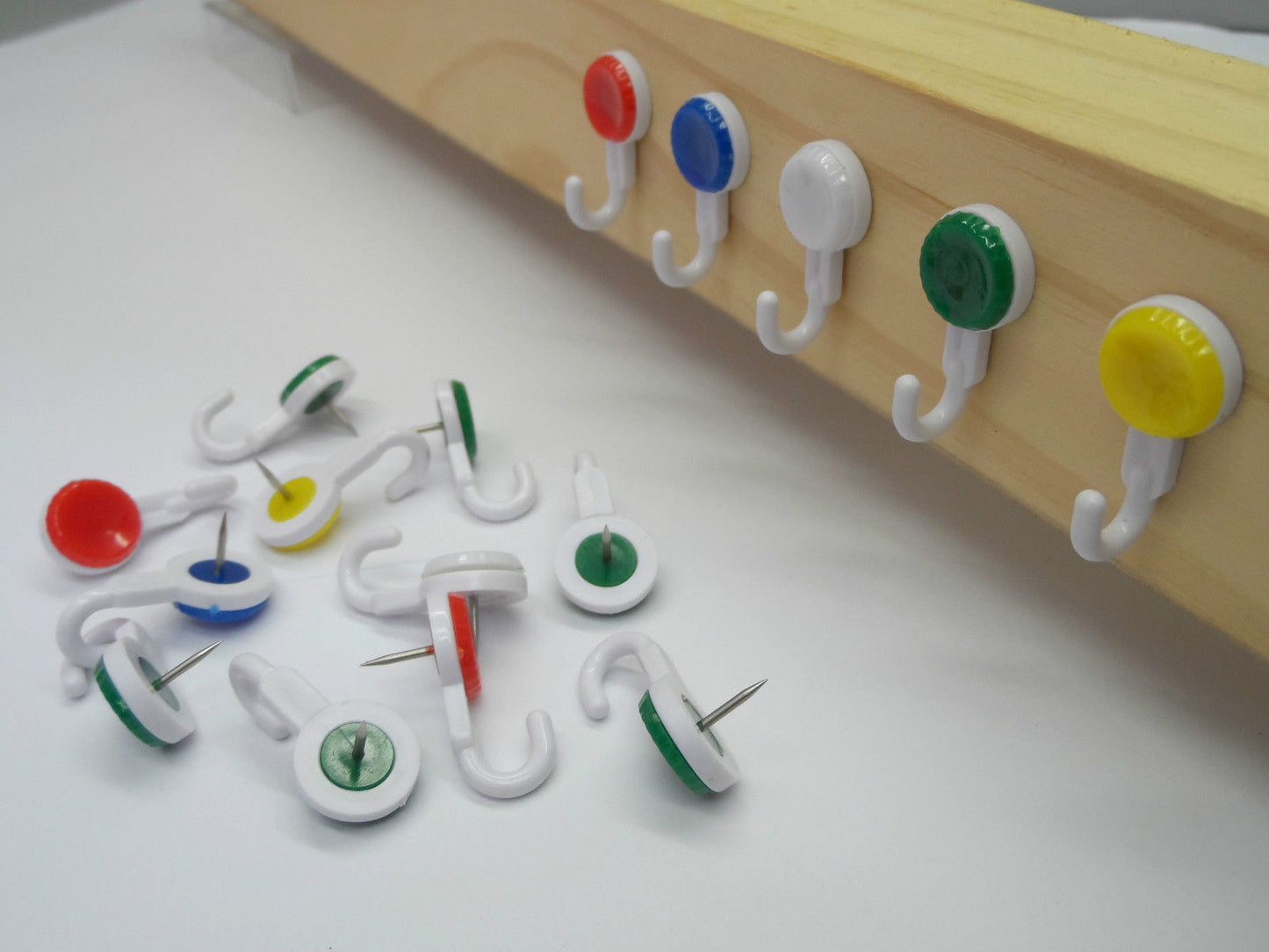 Hook Push Pins