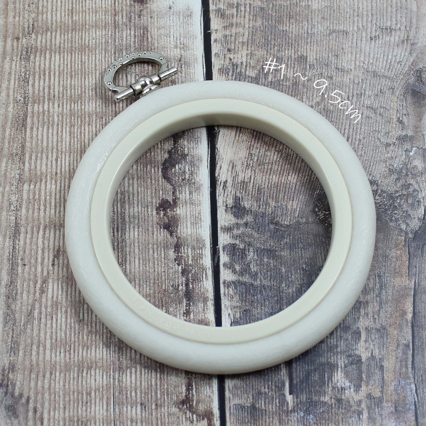 Nurge White Round Flexi Hoops